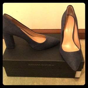 Banana republic pointy toe heel